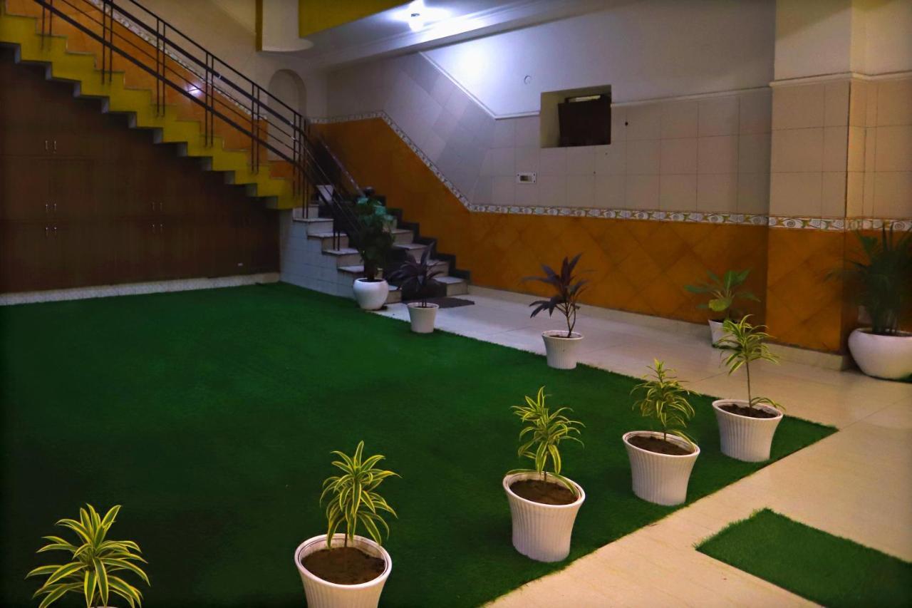 Neelgagan Hotel New Delhi Exterior photo